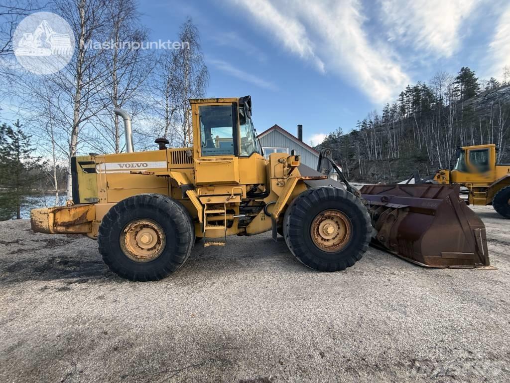 Volvo L 120 C Kolové nakladače