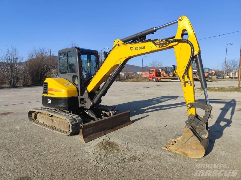 JCB 8085 Midi rýpadla 7t - 12t