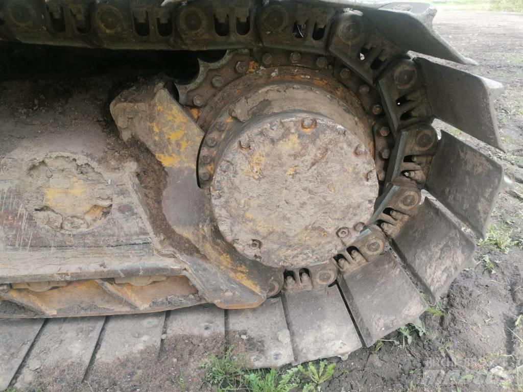 Komatsu 51PX Pásové dozery