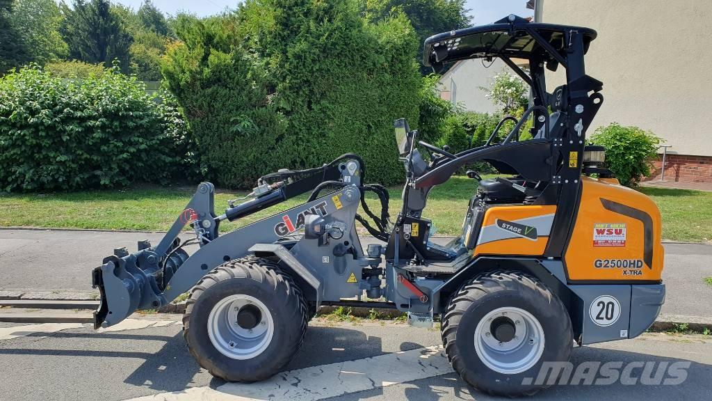 GiANT G 2500 X-Tra Kolové nakladače