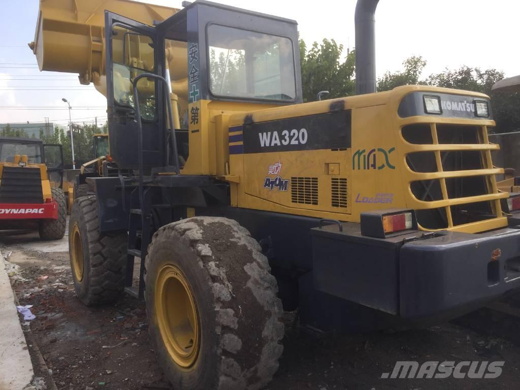 Komatsu WA 320-3 Kolové nakladače