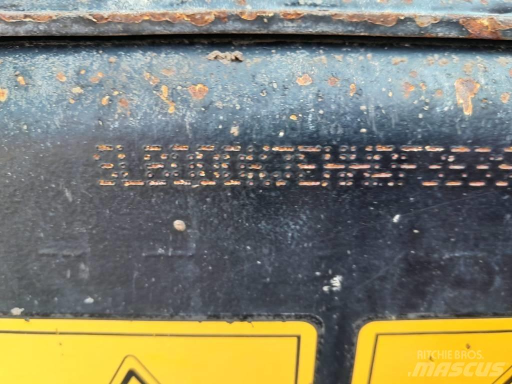 JCB 3TST Kloubové dempry