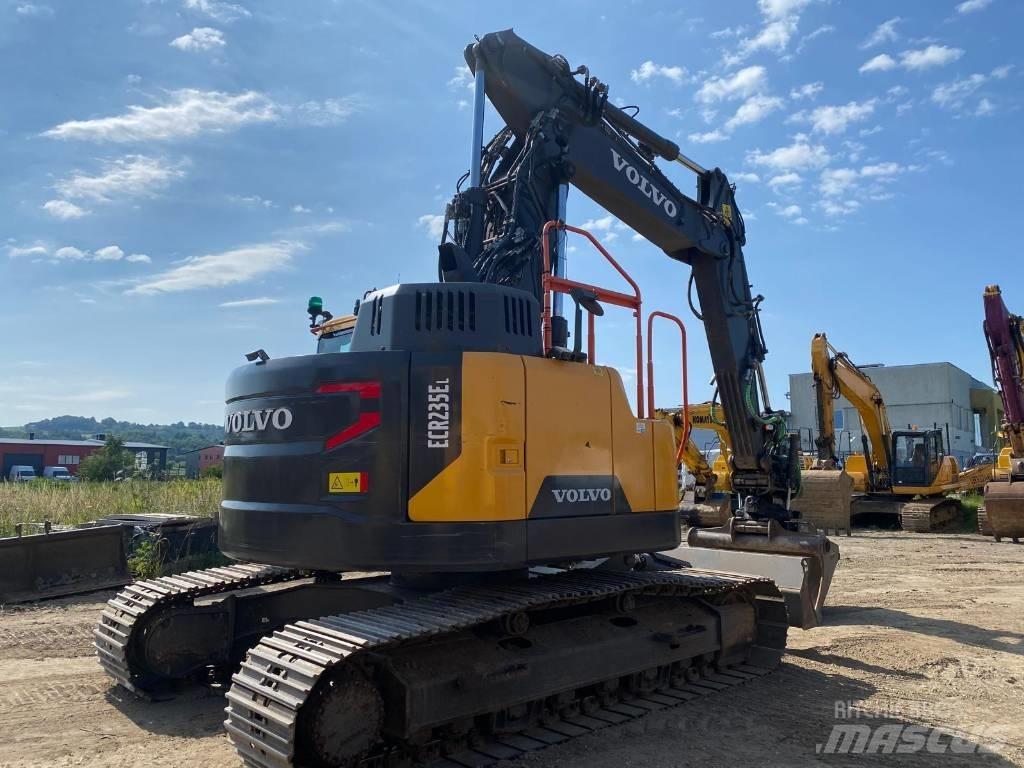 Volvo ECR 235 Pásová rýpadla