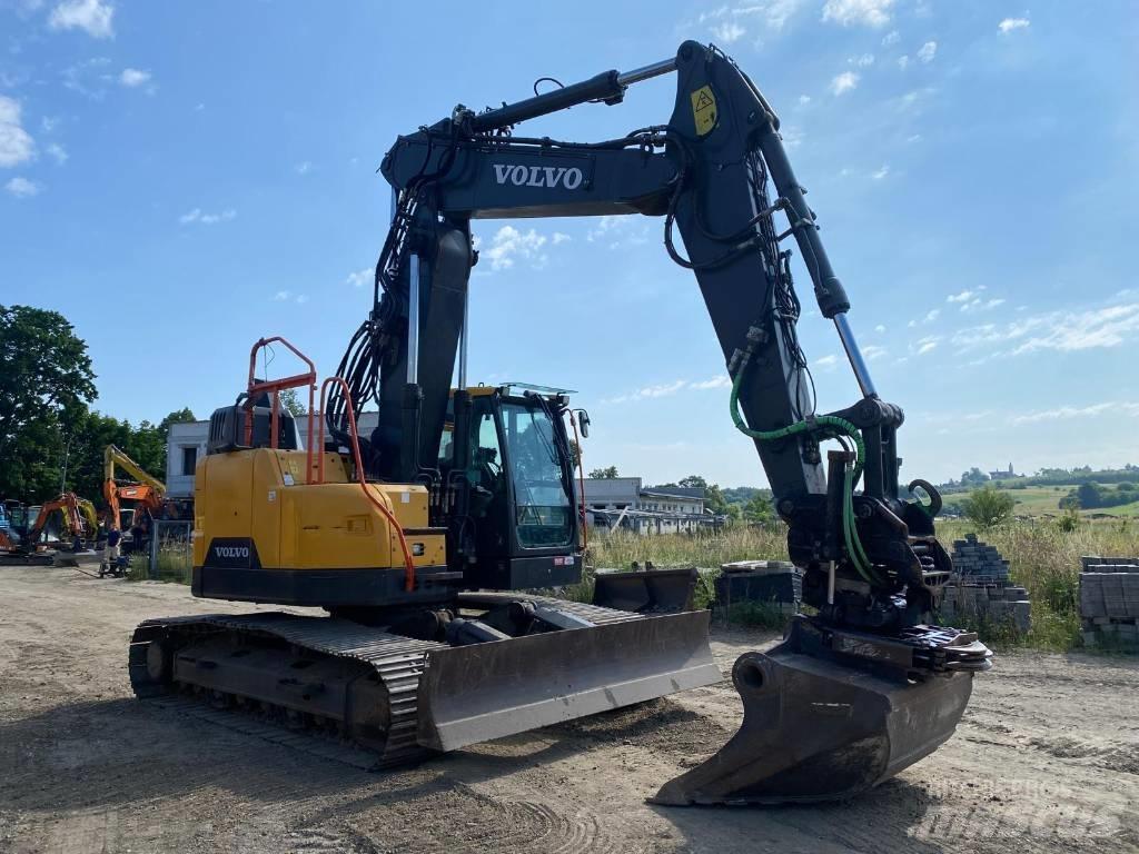 Volvo ECR 235 Pásová rýpadla