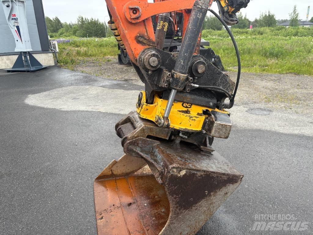 Hitachi ZX135US-7 Pásová rýpadla