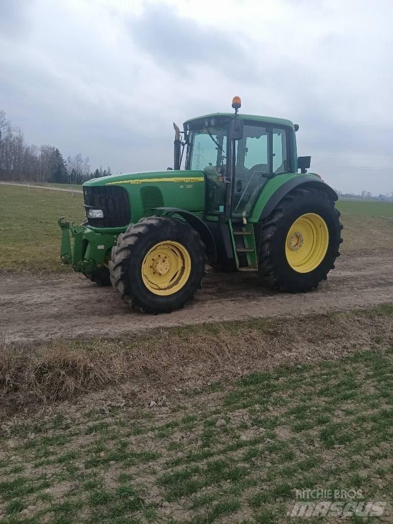 John Deere 6820 AQ Traktory