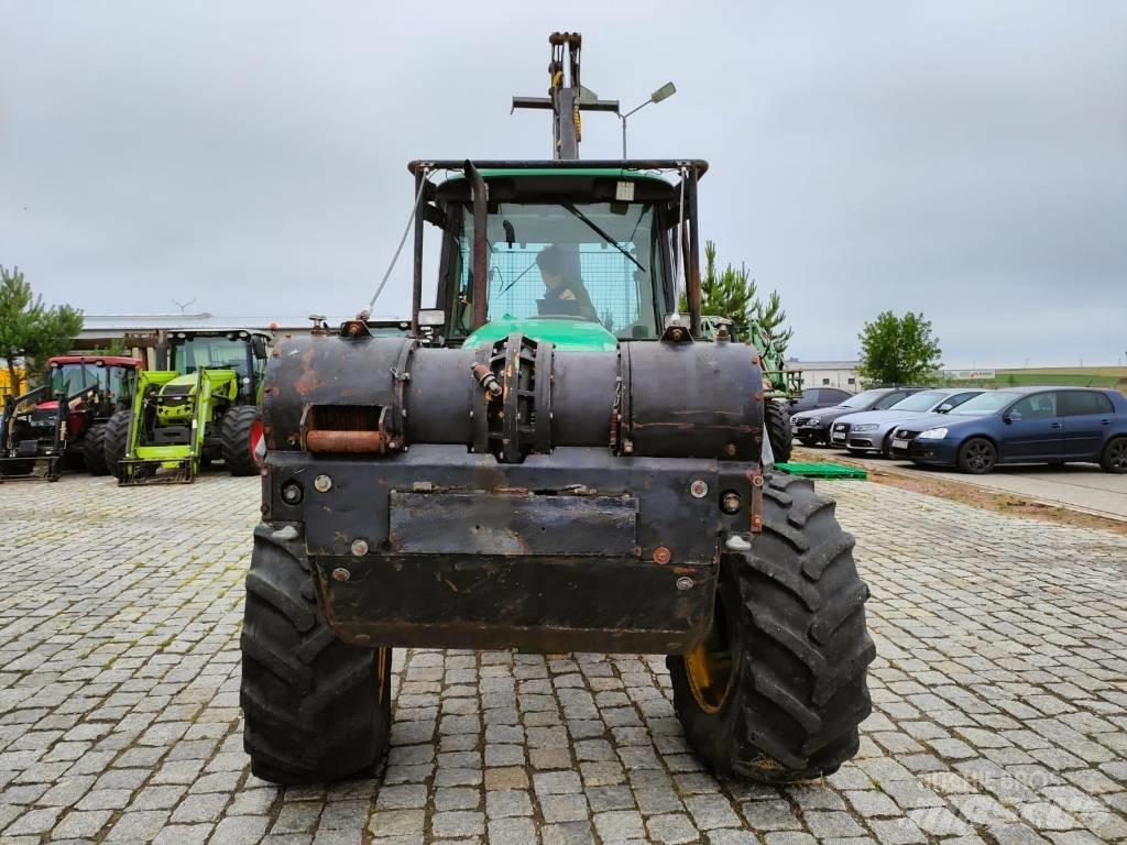 John Deere 6520 Lesní traktory