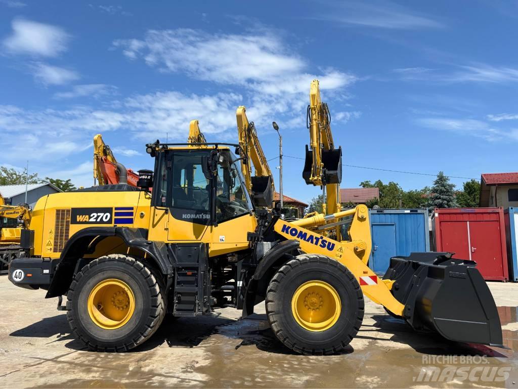 Komatsu WA270-8E0 Kolové nakladače