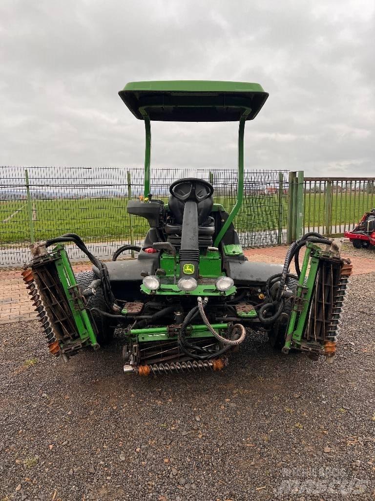 John Deere 8700 Sekačky fervejí