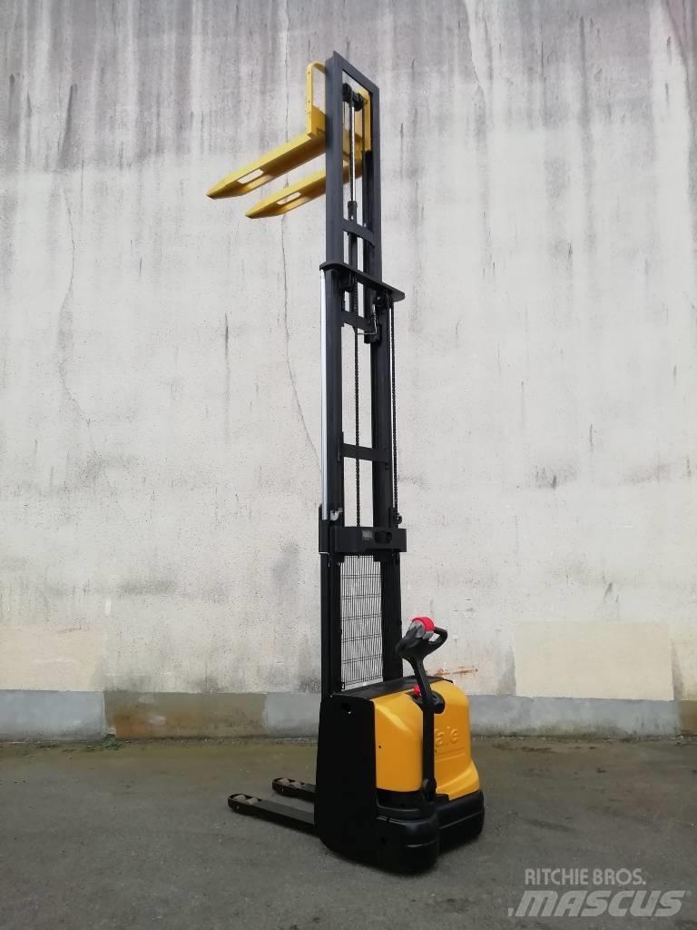 Hyster S1.4 Ručně vedené vysokozdvižné vozíky
