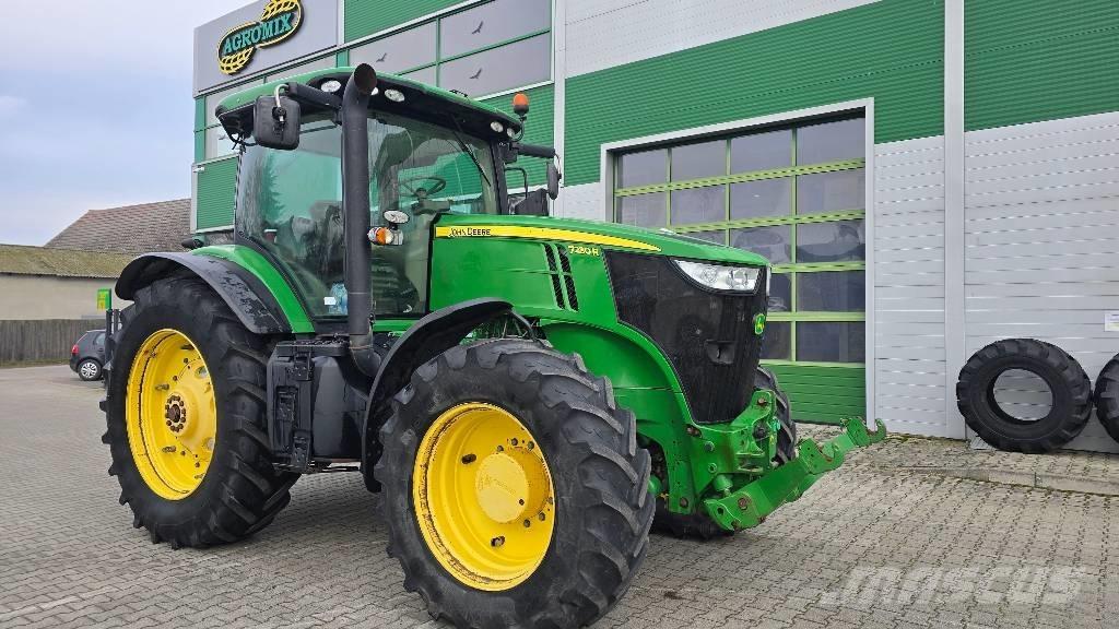 John Deere 7230 R Traktory