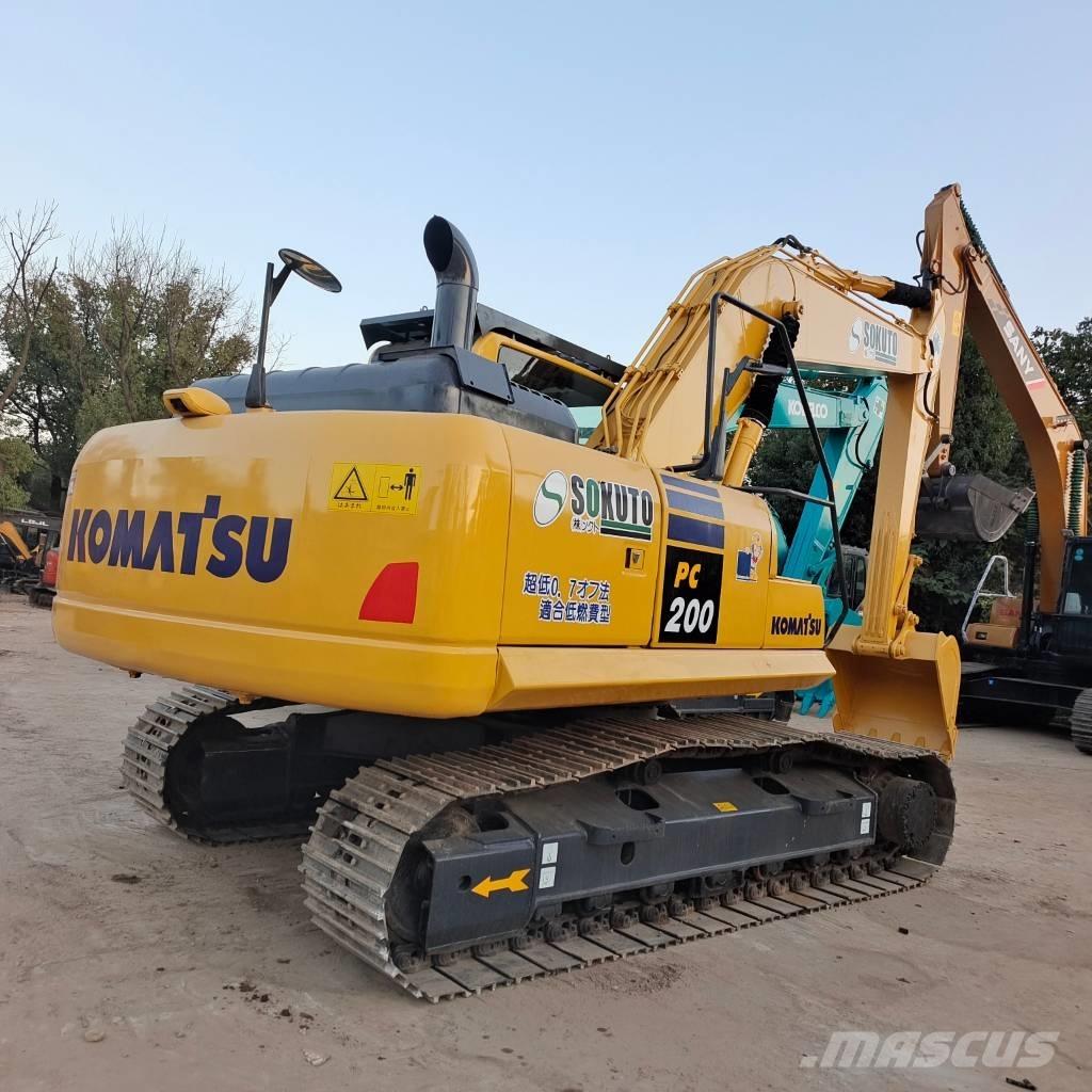 Komatsu PC 200-8 Pásová rýpadla