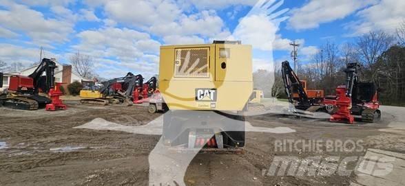 CAT 559C Lesní nakladače