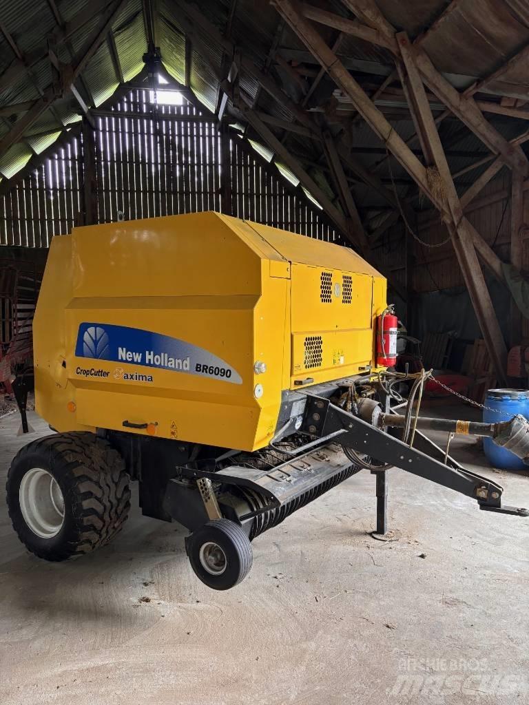 New Holland BR 6090 Lis na válcové balíky