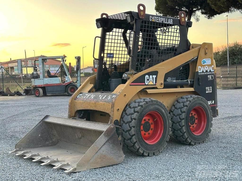 CAT 226BHF Mininakladače