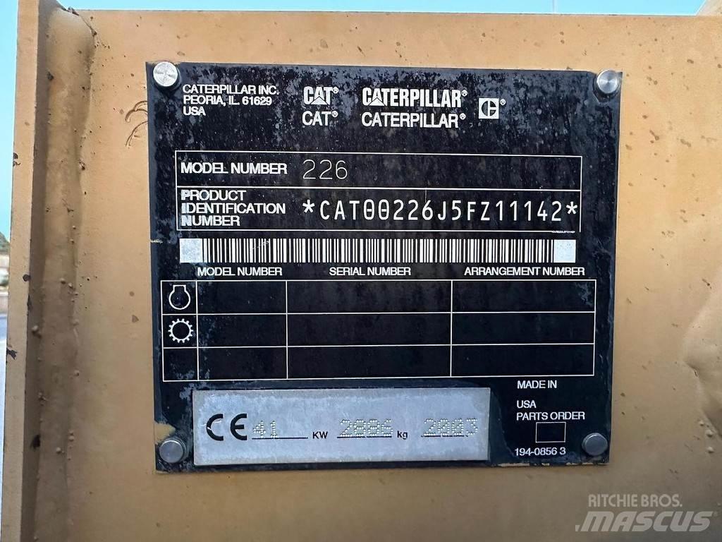 CAT 226BHF Mininakladače