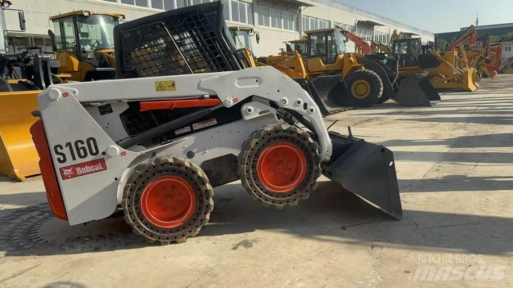 Bobcat S 160 Smykem řízené nakladače