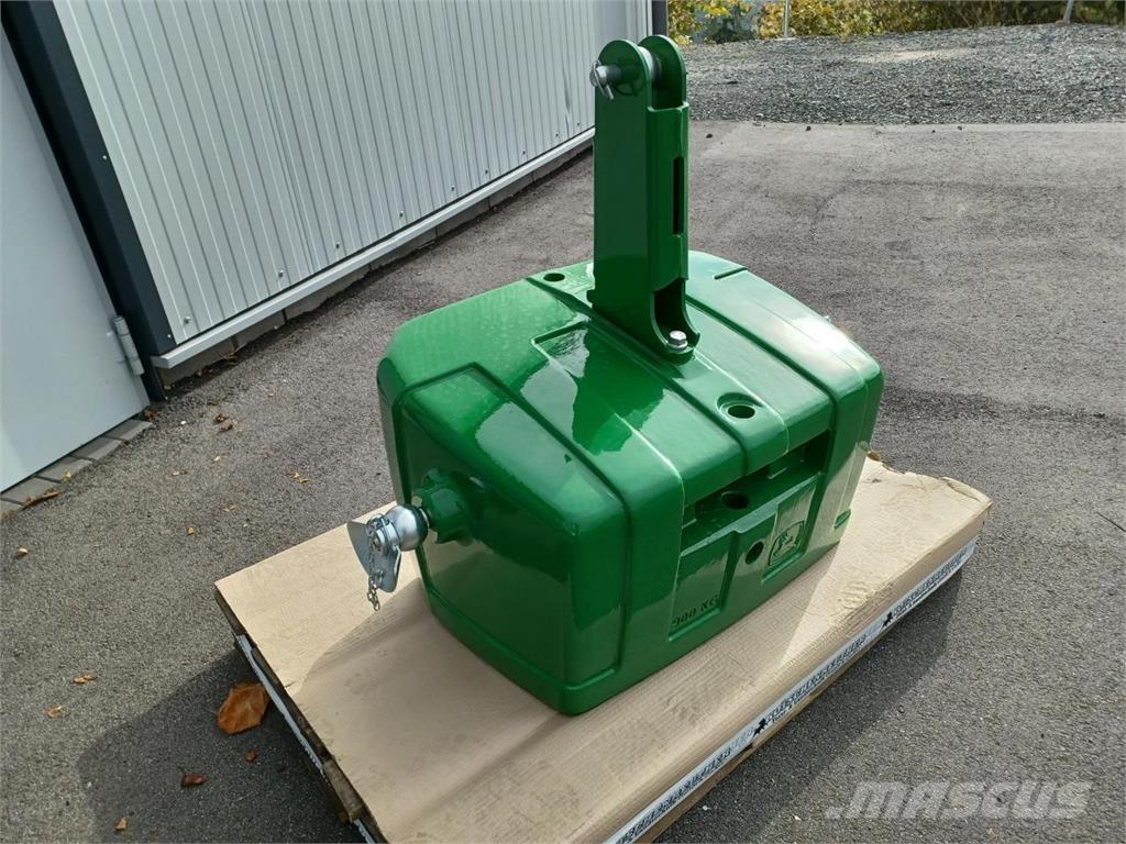 John Deere 900 kg Další
