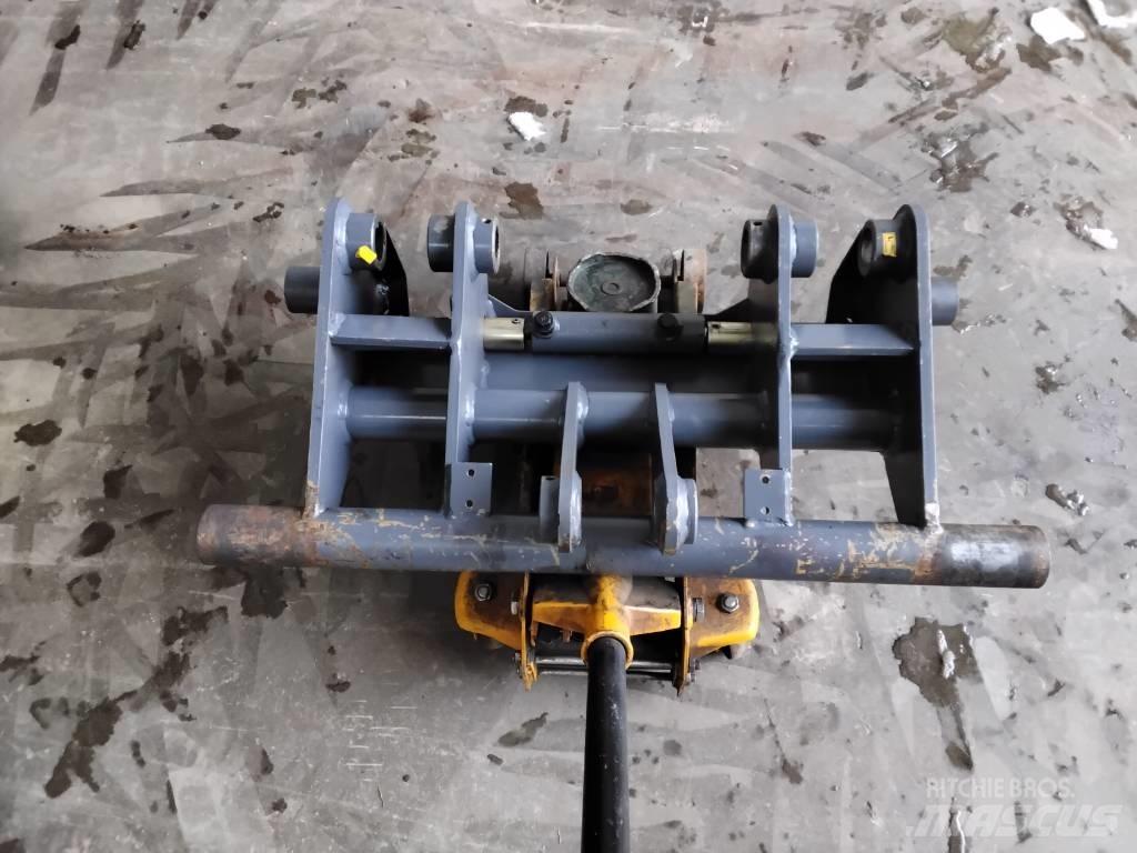 Flexitrac 1238 CAB Mininakladače