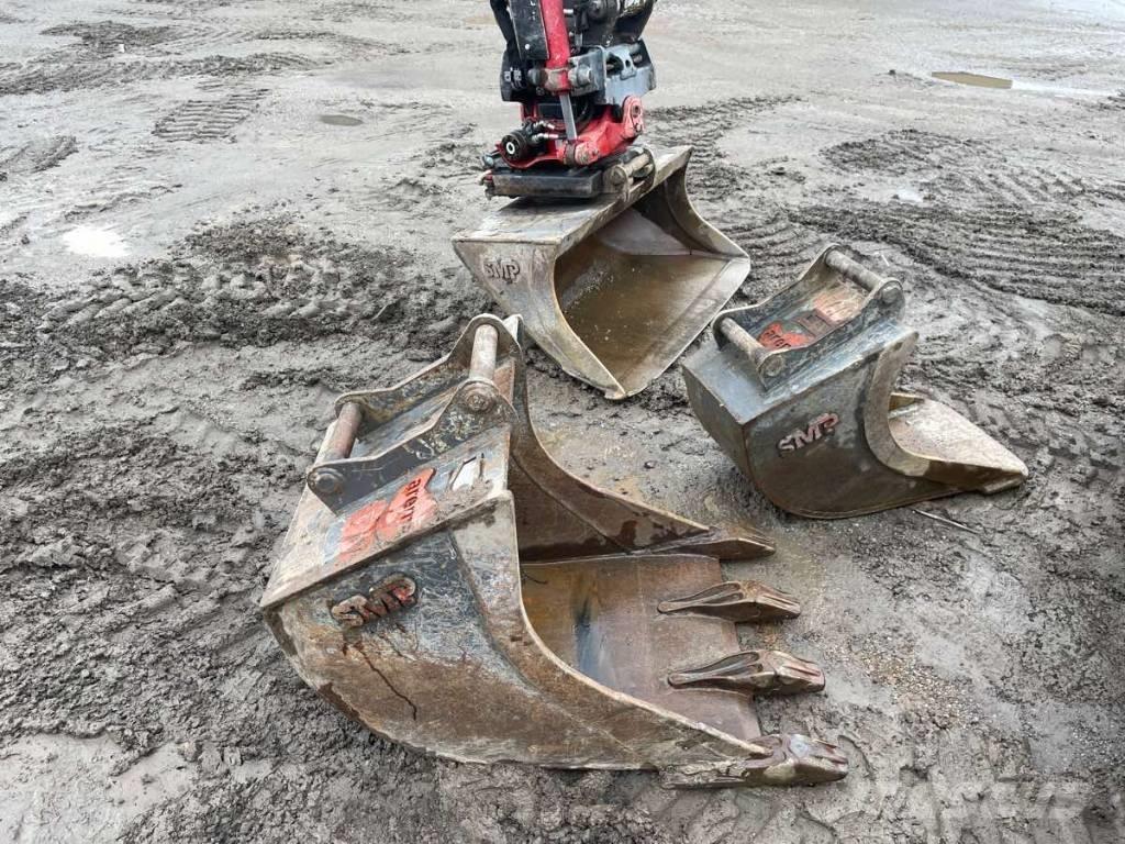 Takeuchi TB 240 Mini rýpadla < 7t