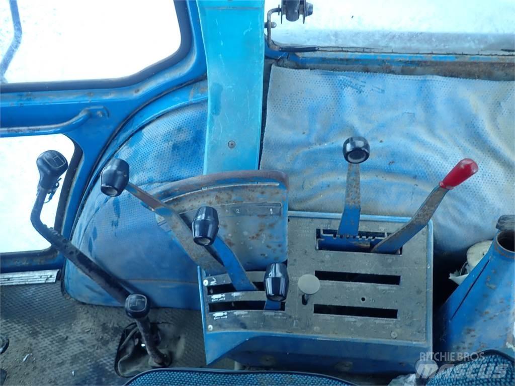Ford 8210 Traktory