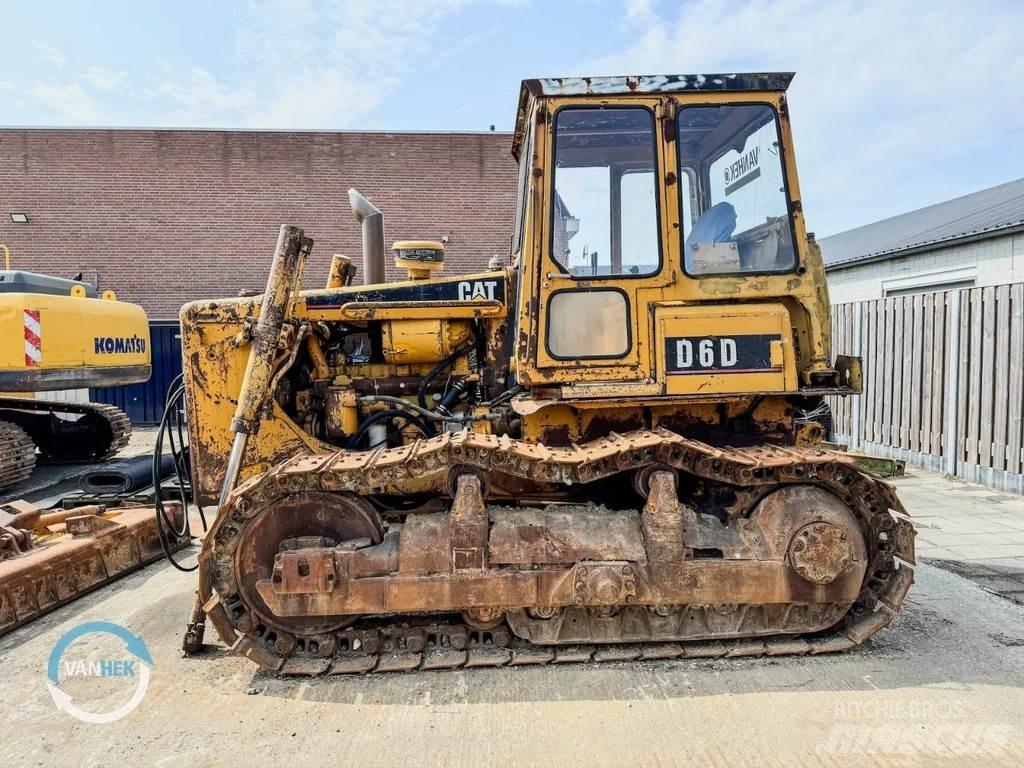 CAT D6D Pásové dozery