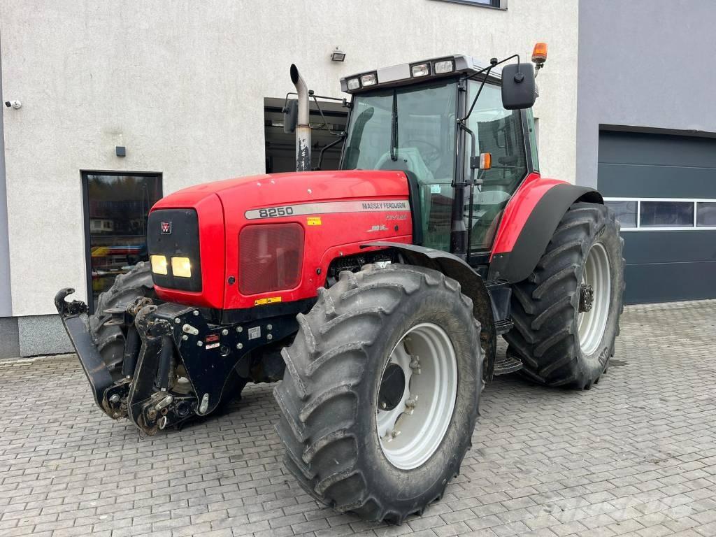 Massey Ferguson 8250 Traktory