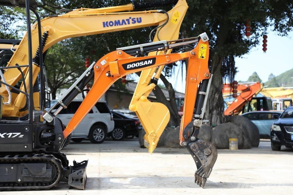 Doosan DX 17 Pásová rýpadla