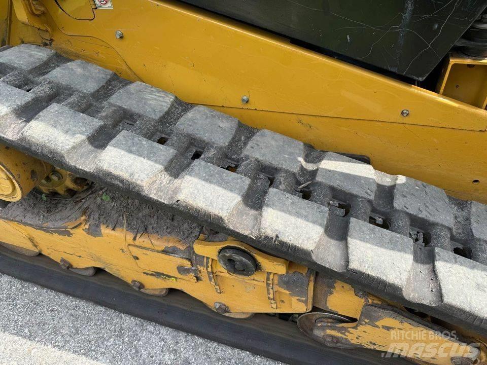 CAT 259 D3 Smykem řízené nakladače