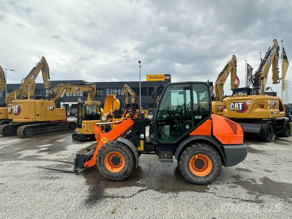 Komatsu WA 70 Kolové nakladače