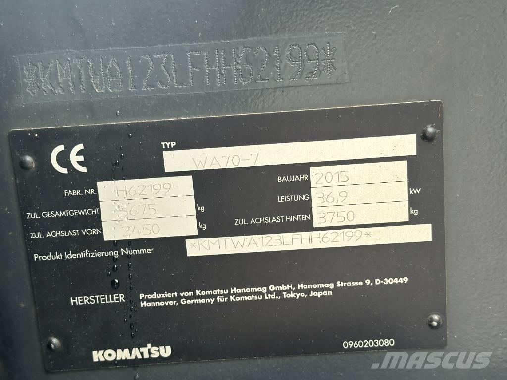 Komatsu WA 70 Kolové nakladače