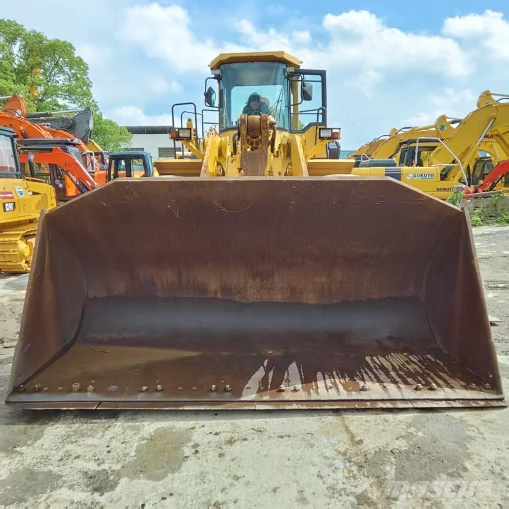 Komatsu WA 500-3 Kolové nakladače
