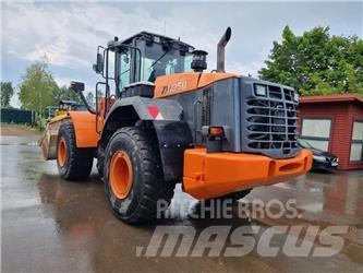 Hitachi ZW 250 Kolové nakladače
