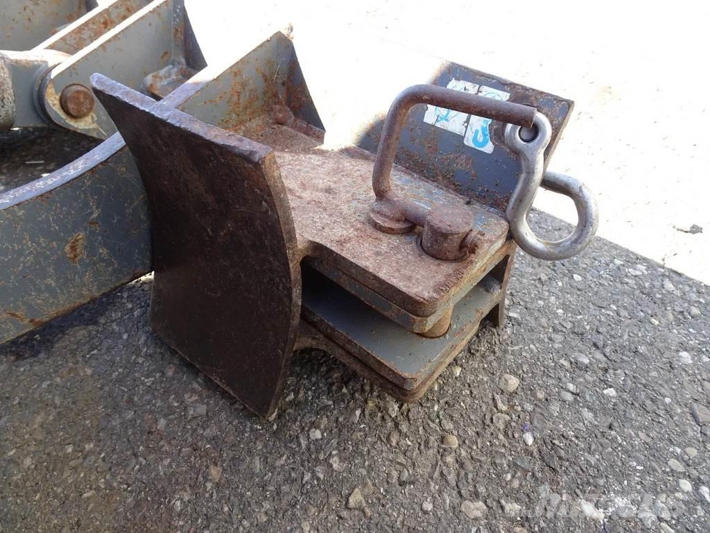 Takeuchi TB210 Mini rýpadla < 7t