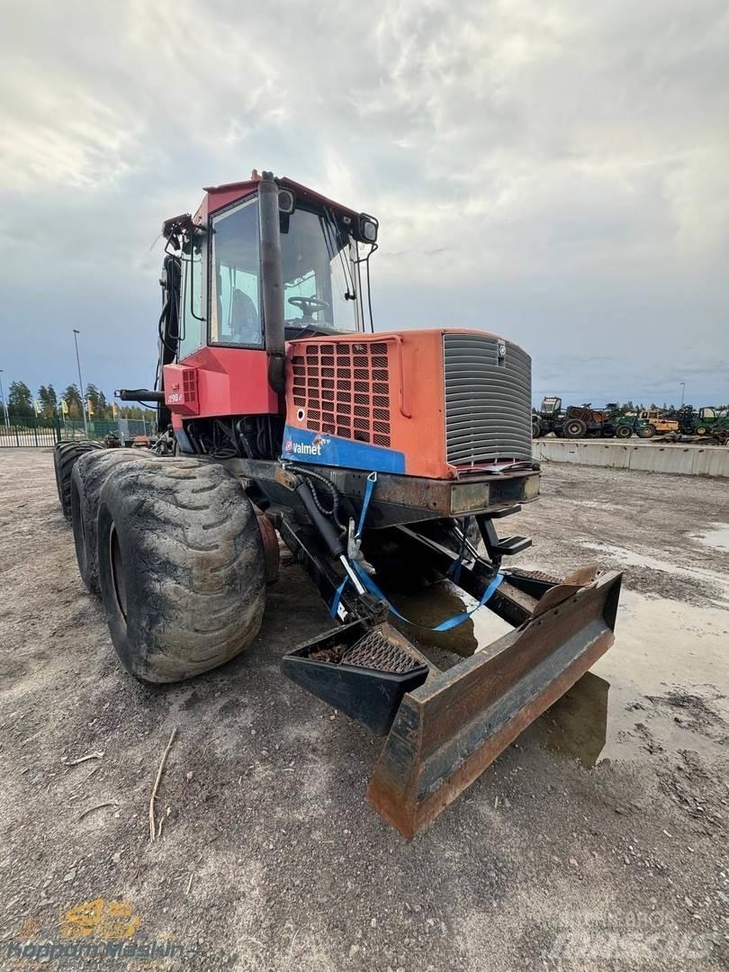 Valmet 890.2 Vyvážecí traktory