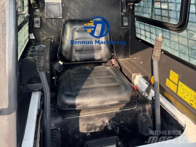 Bobcat S 130 Smykem řízené nakladače