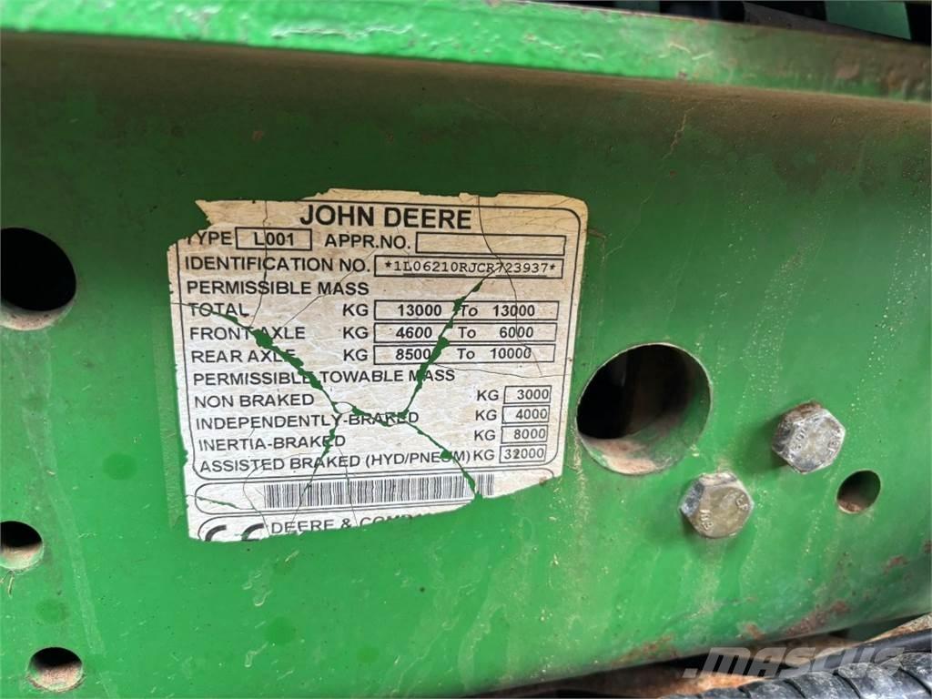 John Deere 6210R Traktory