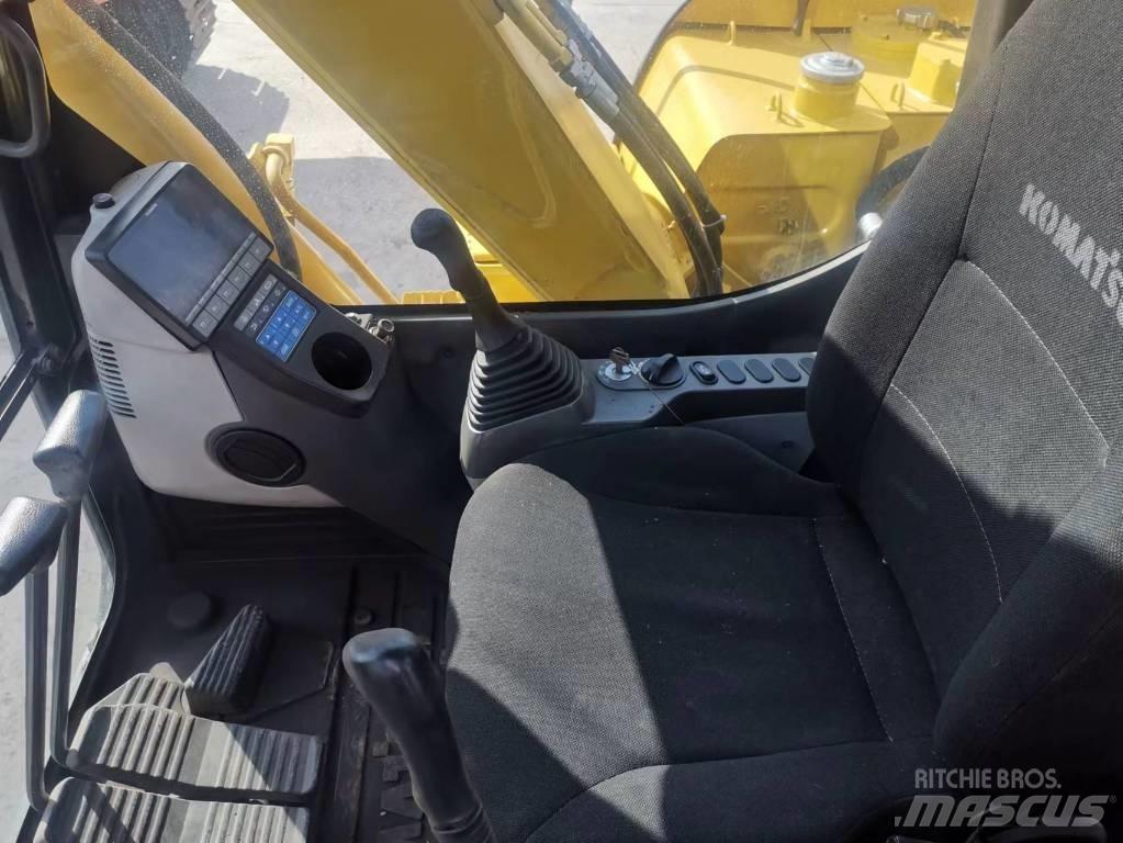 Komatsu PC 70 Pásová rýpadla
