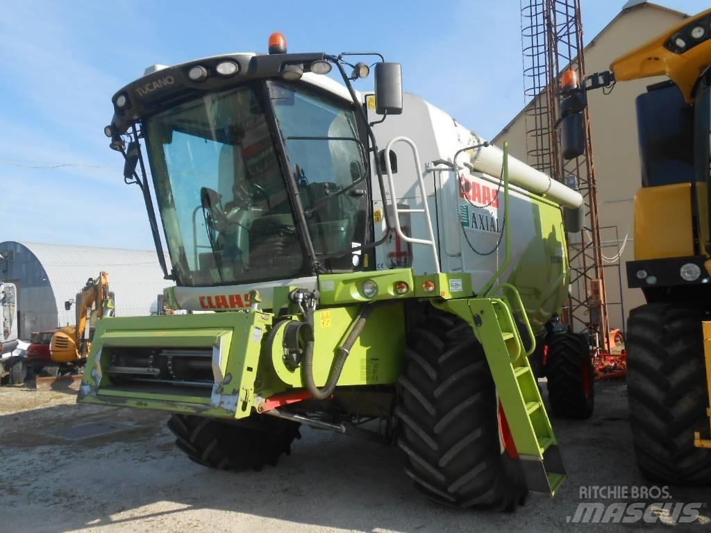 CLAAS Tucano 440 Sklízecí mlátičky
