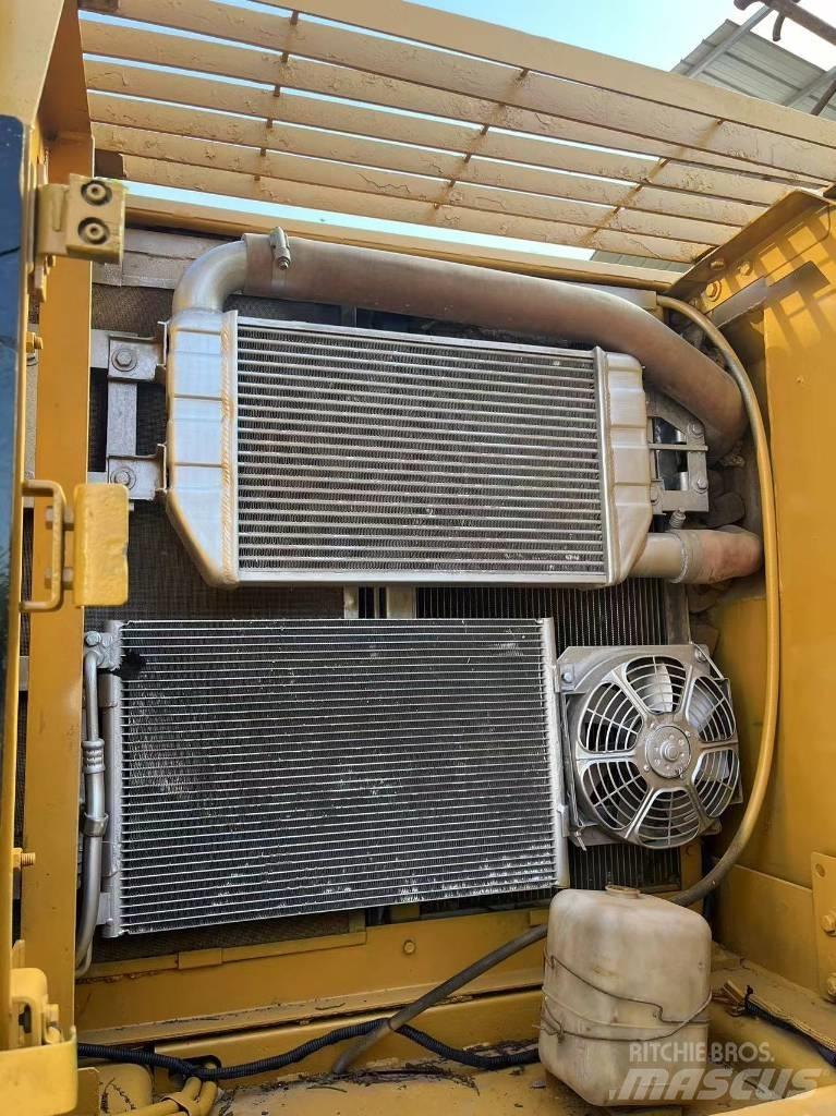 CAT 320 C L Pásová rýpadla