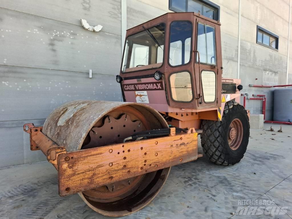 CASE Vibromax W1102D Tahačové válce