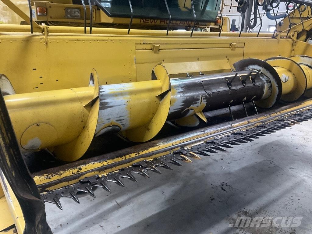 New Holland TX 30 Sklízecí mlátičky