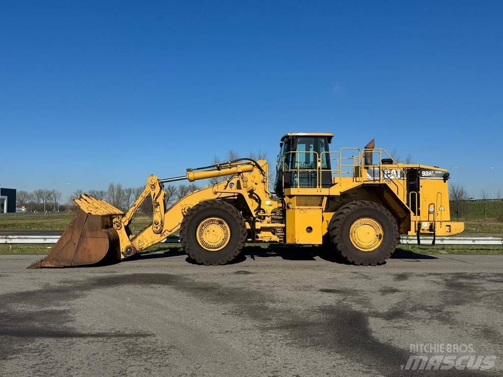 CAT 988H Kolové nakladače