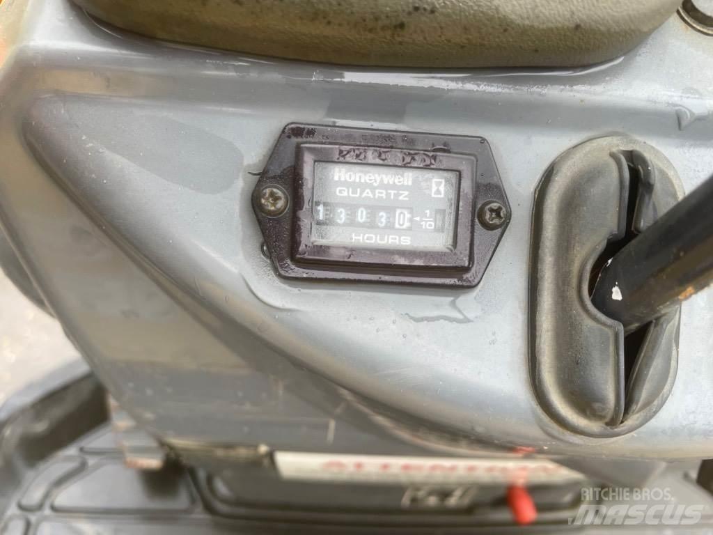Yanmar SV08 (AH930) Mini rýpadla < 7t