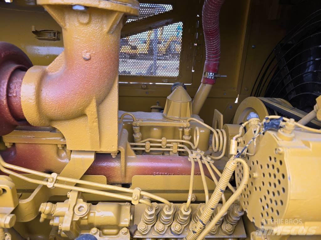 CAT D7G Pásové dozery