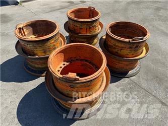 Hitachi LX 290 RIMS Pneumatiky, kola a ráfky