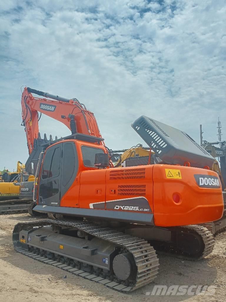 Doosan DX 225LC-9C Pásová rýpadla