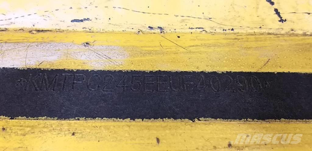 Komatsu PC 138 US-10 Pásová rýpadla