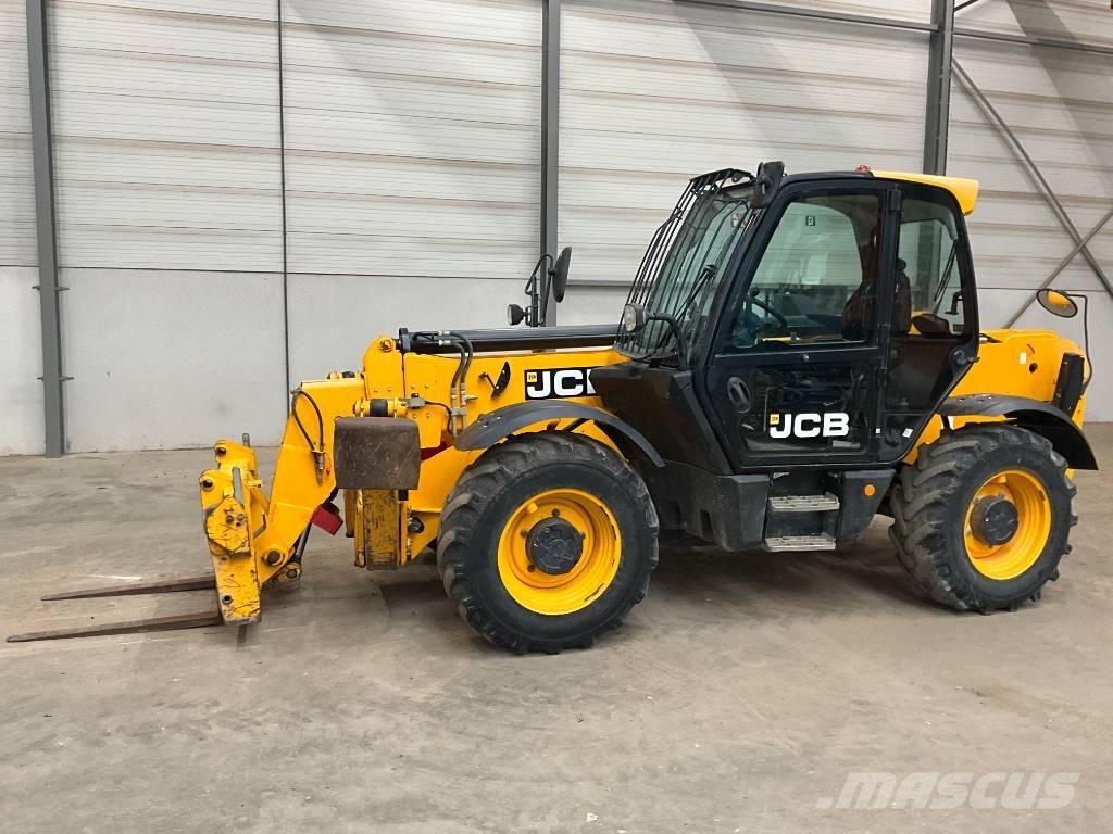 JCB 535-125 Teleskopické manipulátory