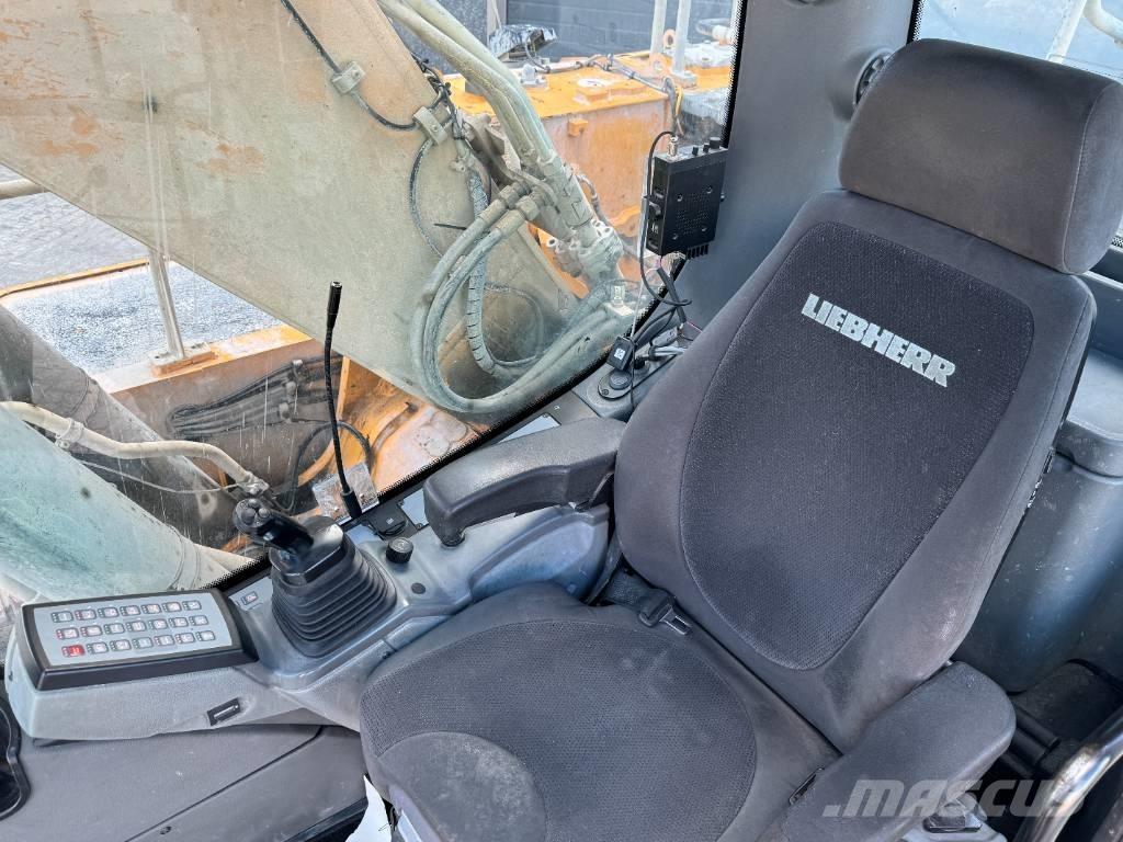 Liebherr R 926 LC Pásová rýpadla